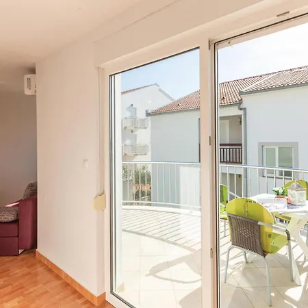 Apartman 08 Krvavica