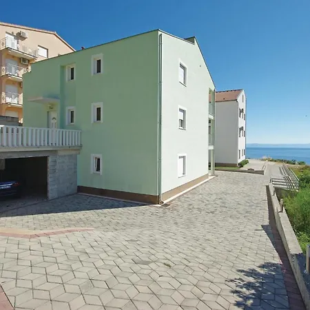 08 Apartman